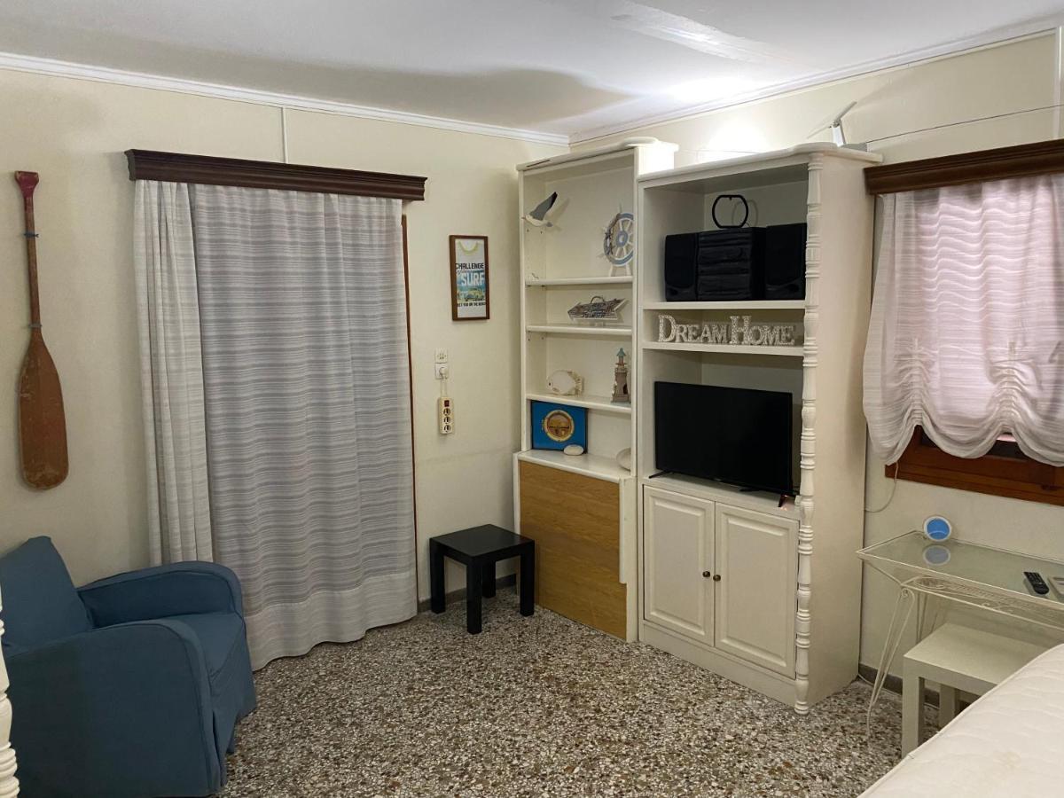 Alexia'S Beach House Káto Ássos Екстериор снимка